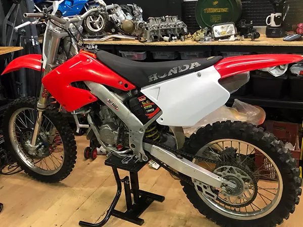 Essence Moto : mécanique réparation moto à Bouillargues près de Nîmes (30)
